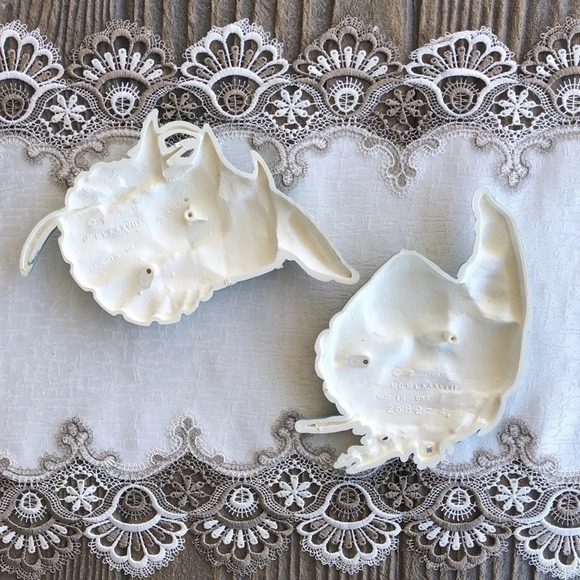 Vintage Burwood Set of Two Fish Wall Decor Plaques - Picture 4 of 7